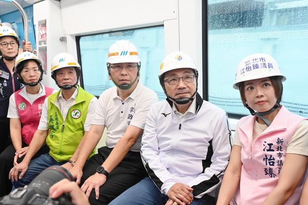 捷運三鶯線全線動態測試 侯友宜試乘列車 拚明年初通車