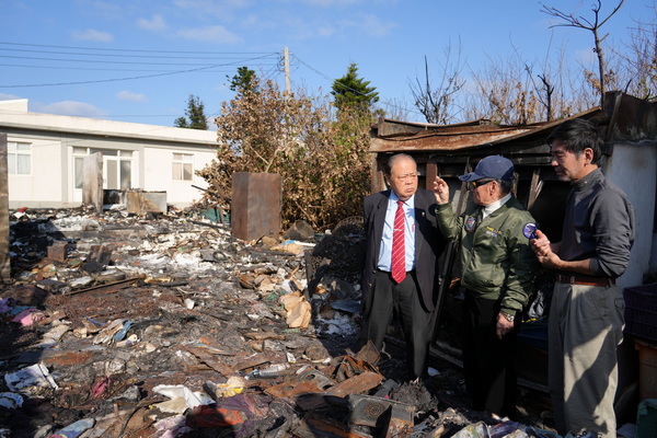 陳光復慰問「老張燒餅」受災榮民