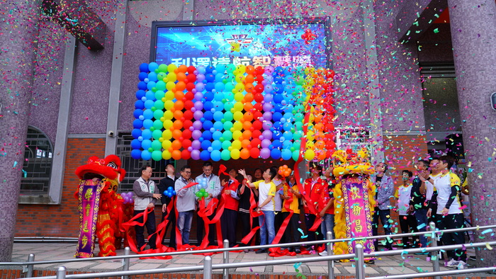 「校友鄉長回饋母校．智慧牆揭幕啟航未來」利澤國小126週年校慶風雨無阻　展現教育溫度與跨域成果