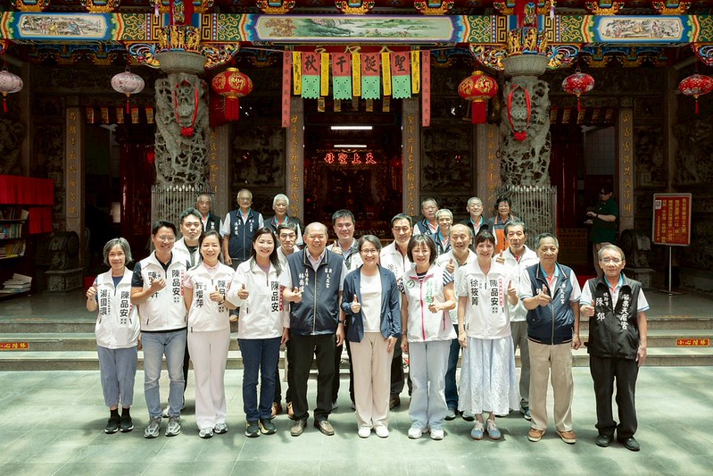 赴苗栗廟宇參拜 副總統祈願臺灣風調雨順、國泰民安