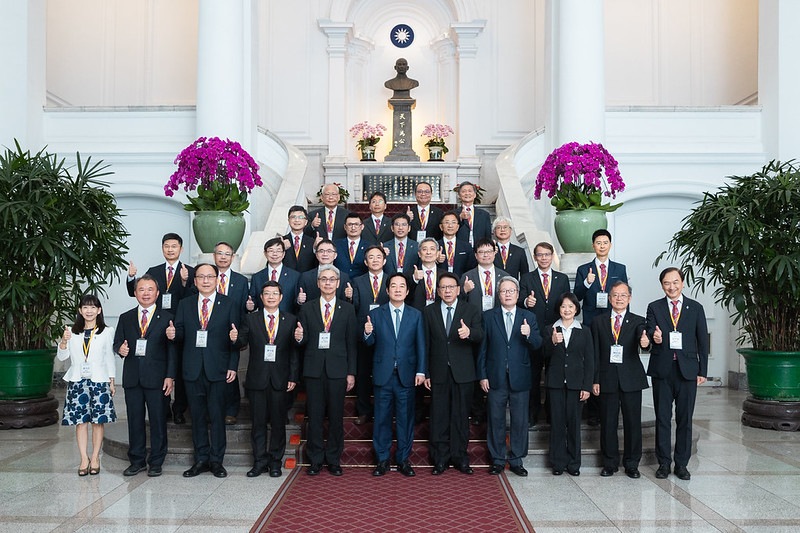 總統接見中國工程師學會得獎人 肯定工程界貢獻 盼攜手打造更具韌性、智慧及永續的臺灣