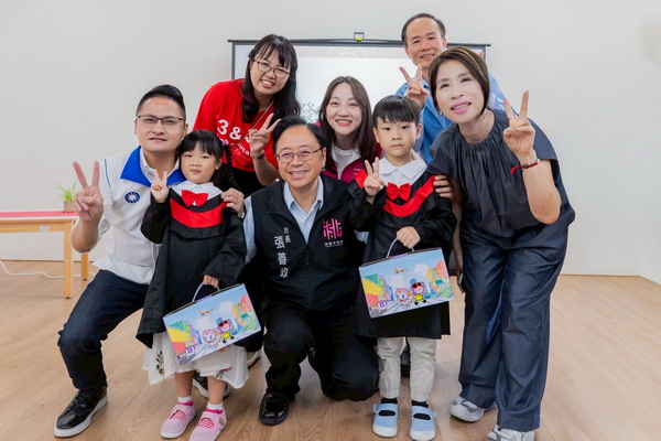 視察祥安非營利幼兒園 張市長:桃園2歲專班3年增至200班