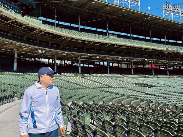 侯友宜參訪芝加哥百年球場Wrigley Field 借鏡場館經濟推動新北大巨蛋
