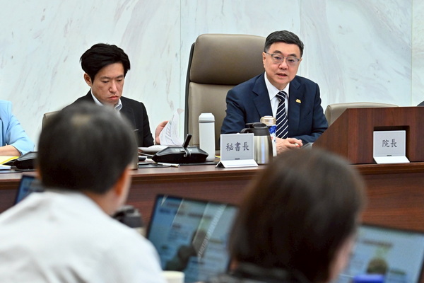 主持治安會報 卓揆：中央地方協力打黑反毒 強化青少年保護 打造安全臺灣