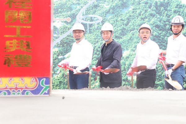 侯友宜主持市道105線高架環橋動土典禮 攜手中央打造林口八里產業新交通動...