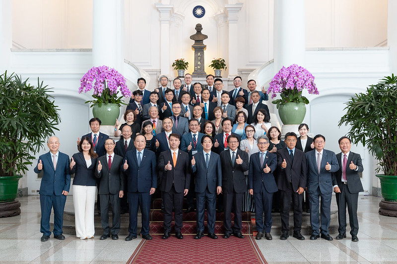 總統接見中小企業總會 盼攜手壯大中小微企業 打造更具韌性的臺灣經濟