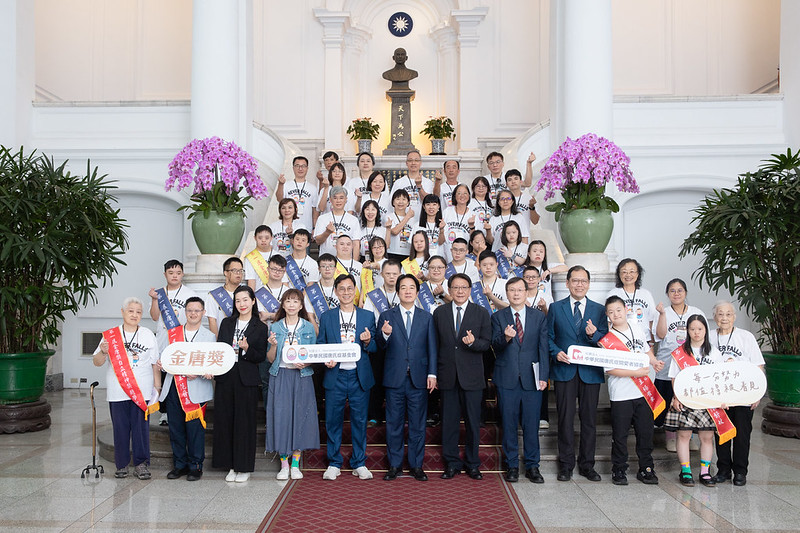 總統肯定金唐獎得獎者及入圍者 強調將提供更完整支持讓唐寶寶安心生活、參與社會及追求理想