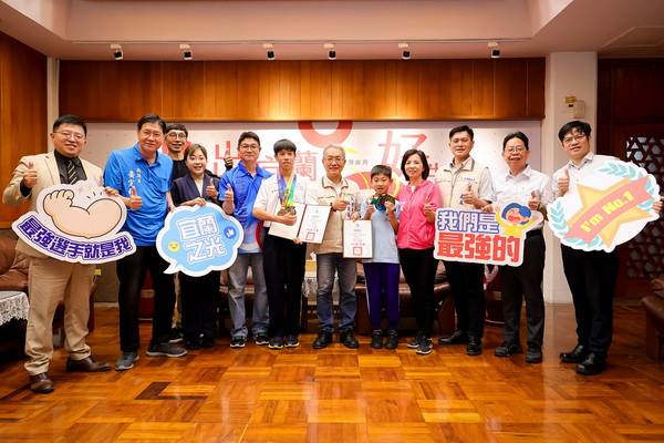 宜蘭獨輪車雙將征戰奧地利大豐收蔡學樂、蔡喆安勇奪多項佳績為臺爭光