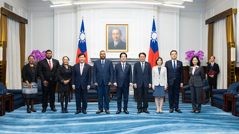 帛琉共和國新任駐臺大使呈遞到任國書　總統盼臺帛邦誼更上層樓　共創繁榮智慧永續未來