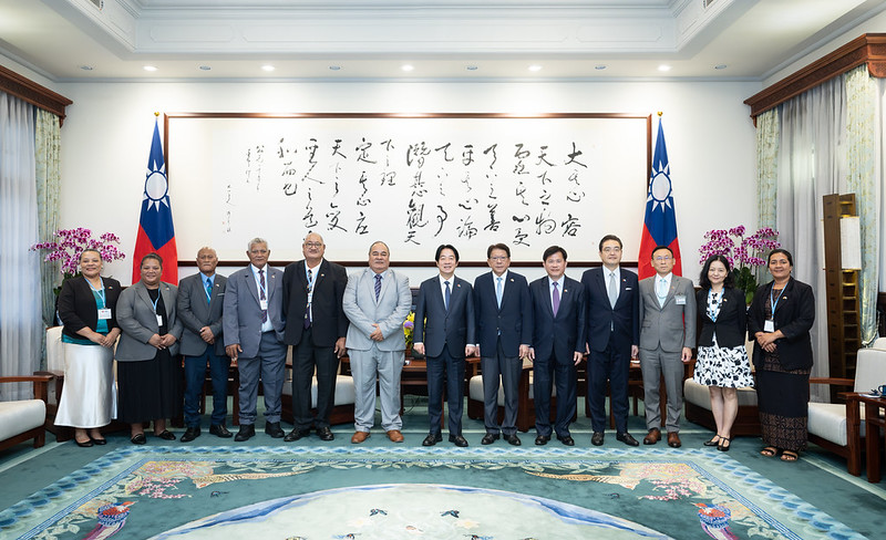總統接見吐瓦魯外長 盼深化臺吐合作 攜手因應全球性挑戰共創繁榮未來