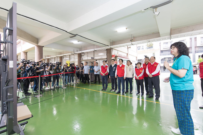 總統視導學校地震避難掩護演練 肯定特殊生防災照顧及準備情形