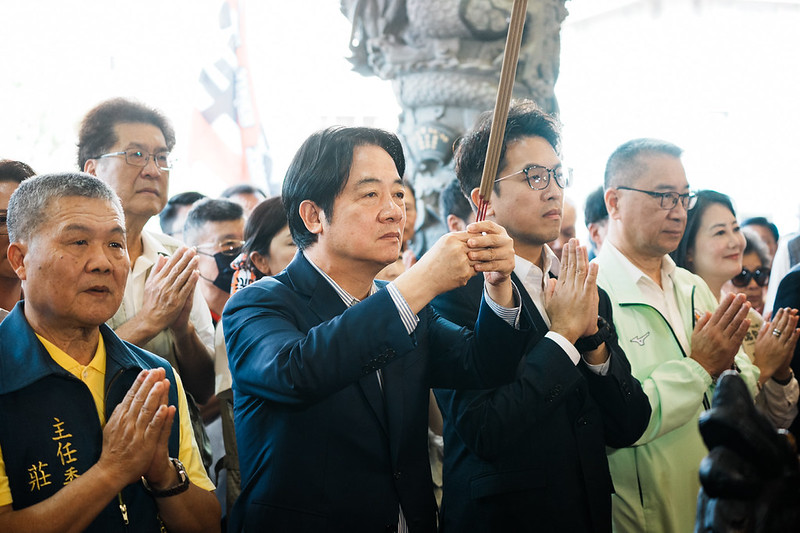 總統前往天母三玉宮參香祈福　鼓勵國人踴躍投票　深化民主與國家社會進步力量